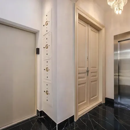 公寓 Old Town Love Ac Wifi Smart Tv King Size Bed Parking Balcony Elevator *
